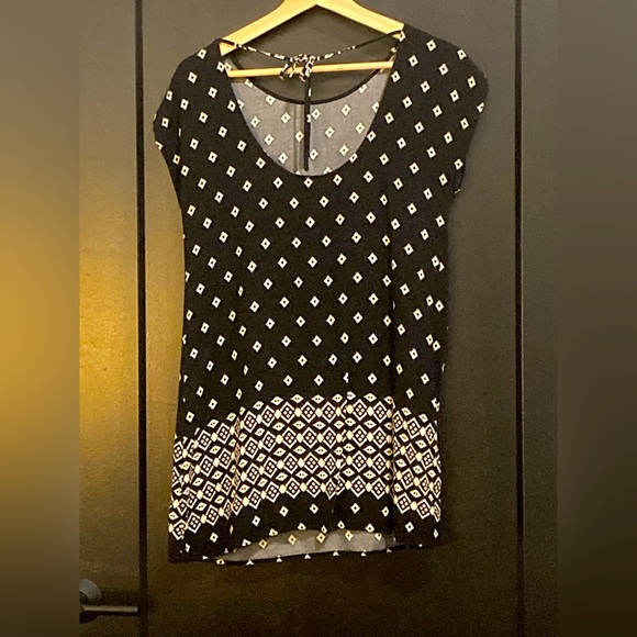 Forever 21 sz S boho shift dress in black/cream - Picture 2 of 2